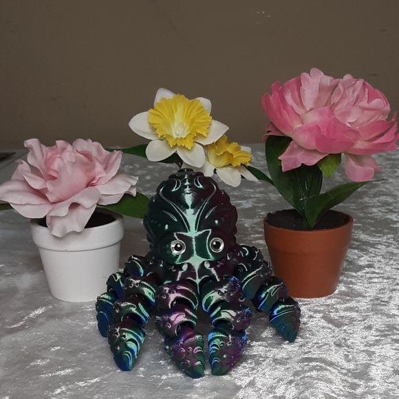 Handmade 3D Printed Articulated Octopus Green Pink - Picture 3 of 5